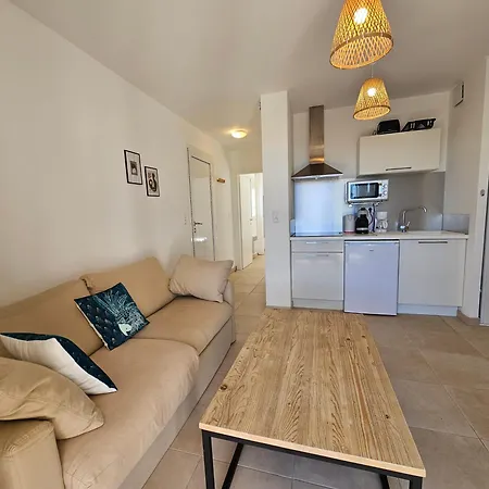 Superbe Vue Terrasse Couverte Face à La Appartement *